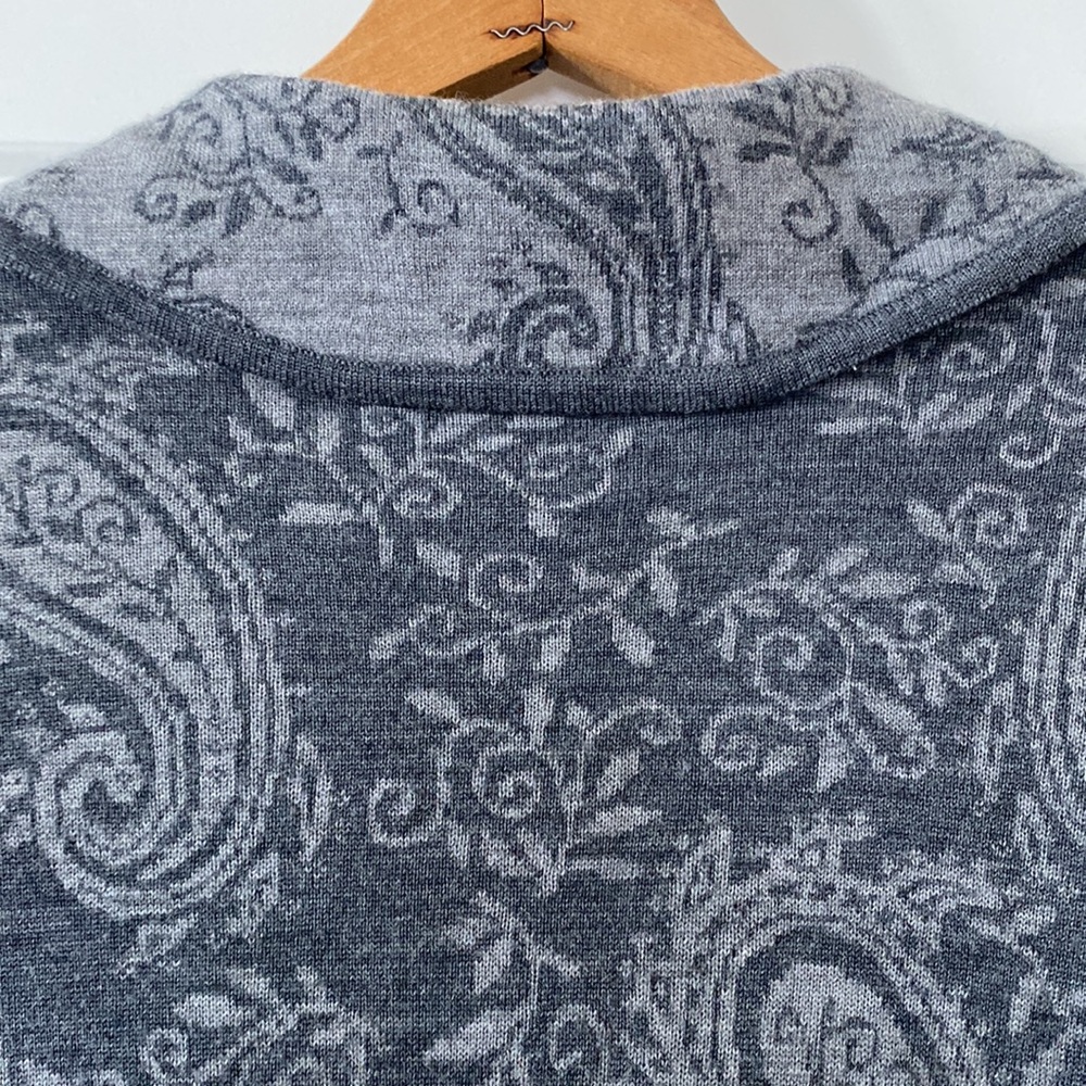 Pendleton Gray Paisley Cardigan - image 8